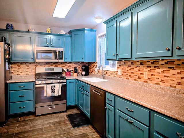 40 Lane 101 Harbour Cove, Fremont, IN 46737