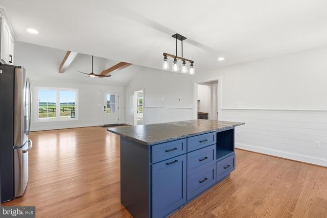 1548 JAMES CITY, Reva, VA 22735