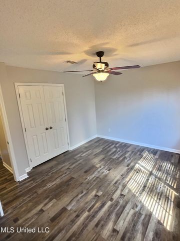 5408 Old Fort Bayou Road, Ocean Springs, MS 39564