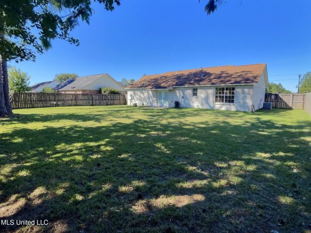 5408 Old Fort Bayou Road, Ocean Springs, MS 39564