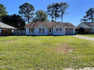 5408 Old Fort Bayou Road, Ocean Springs, MS 39564