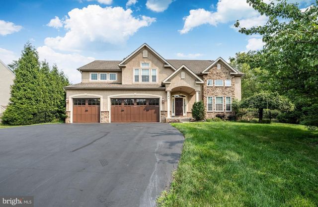 121 PINETOWN ROAD, Norristown, PA 19403