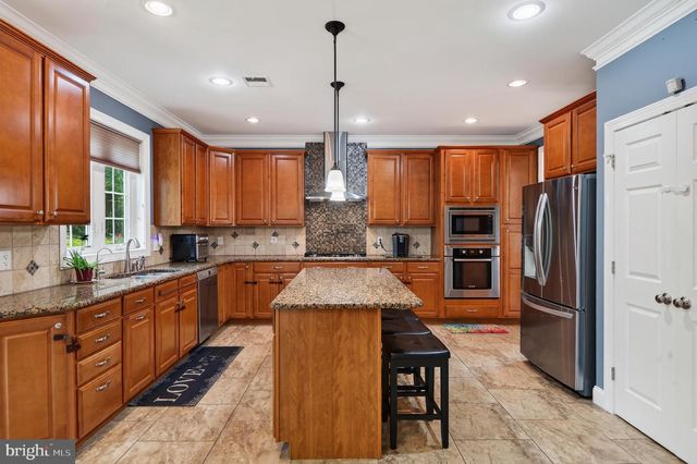 121 PINETOWN ROAD, Norristown, PA 19403