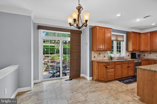 121 PINETOWN ROAD, Norristown, PA 19403