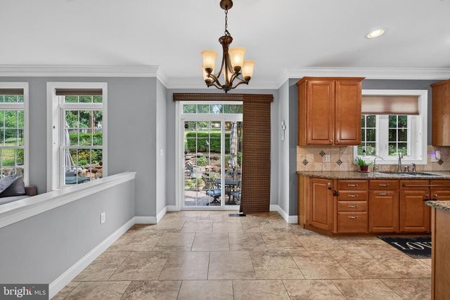 121 PINETOWN ROAD, Norristown, PA 19403