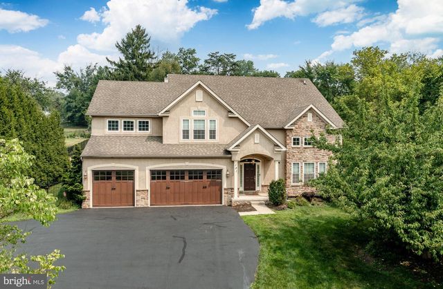121 PINETOWN ROAD, Norristown, PA 19403