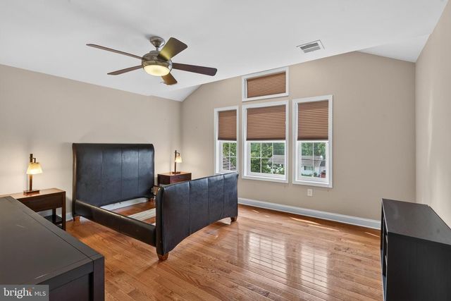 121 PINETOWN ROAD, Norristown, PA 19403