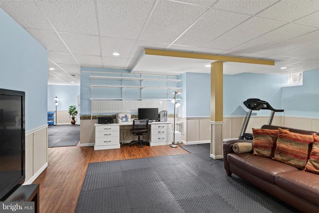 121 PINETOWN ROAD, Norristown, PA 19403