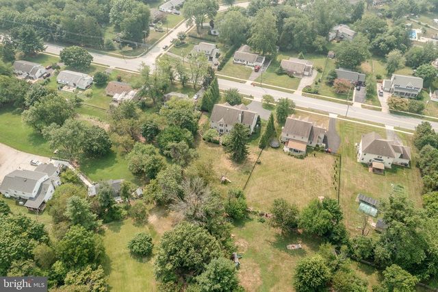 121 PINETOWN ROAD, Norristown, PA 19403