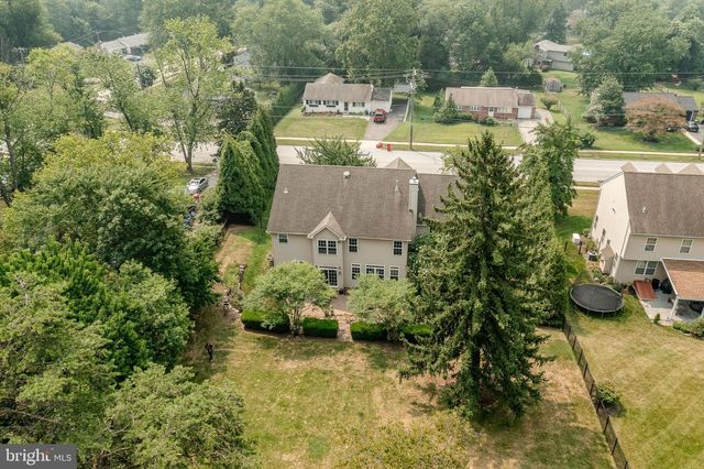 121 PINETOWN ROAD, Norristown, PA 19403