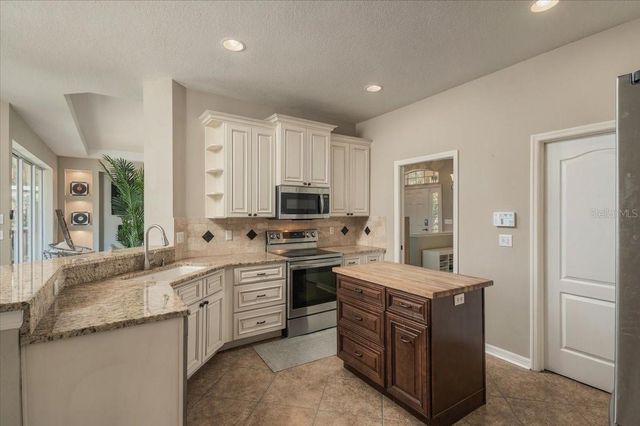 2929 FOREST HAMMOCK DRIVE, Plant City, FL 33566
