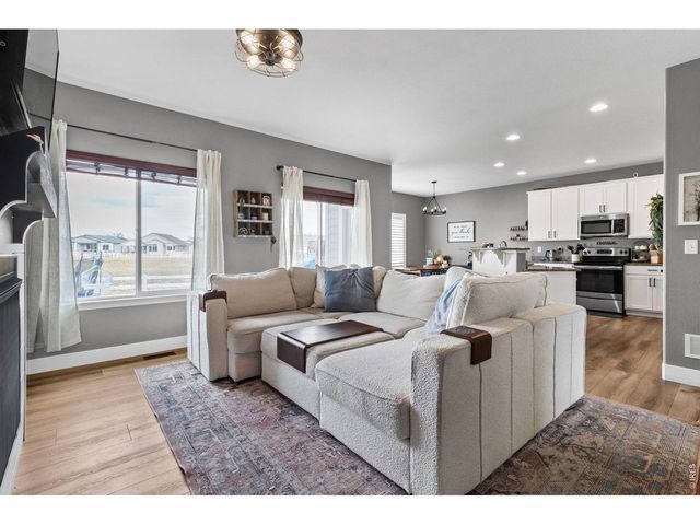 623 Vermilion Peak Dr, Windsor, CO 80550