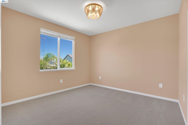 8012 Westport Cir, Discovery Bay, CA 94505