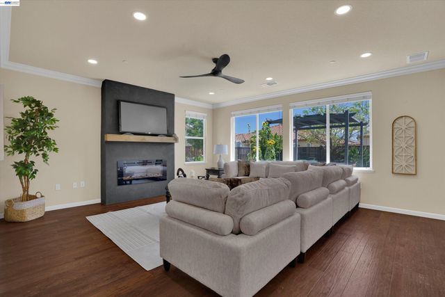 8012 Westport Cir, Discovery Bay, CA 94505