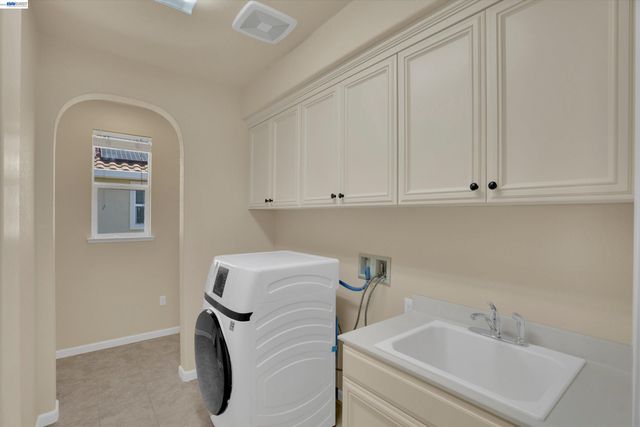 8012 Westport Cir, Discovery Bay, CA 94505