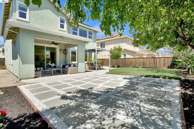 8012 Westport Cir, Discovery Bay, CA 94505