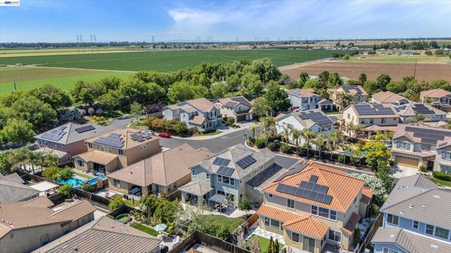 8012 Westport Cir, Discovery Bay, CA 94505
