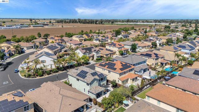 8012 Westport Cir, Discovery Bay, CA 94505