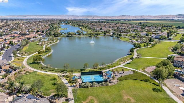 8012 Westport Cir, Discovery Bay, CA 94505