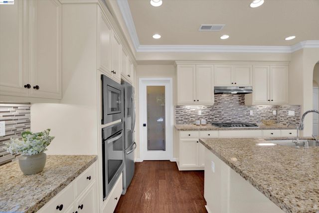 8012 Westport Cir, Discovery Bay, CA 94505