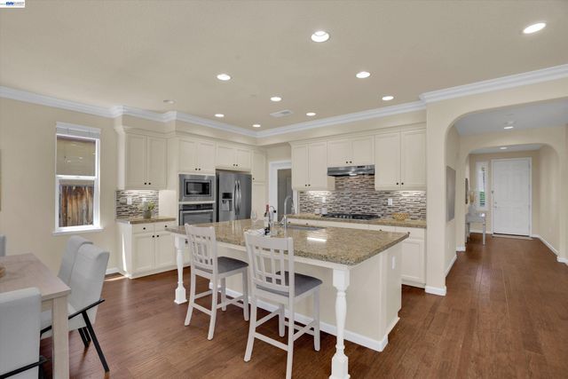 8012 Westport Cir, Discovery Bay, CA 94505