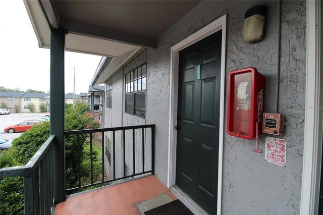 201 POINSETTIA PINE COURT 202, Tampa, FL 33612