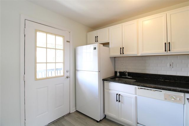 201 POINSETTIA PINE COURT 202, Tampa, FL 33612