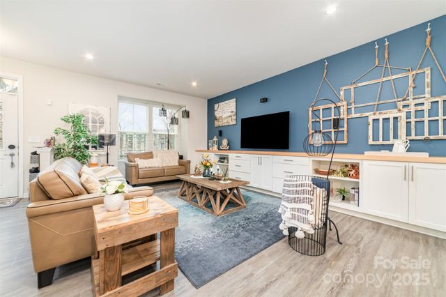 12705 Glowing Peak Road, Huntersville, NC 28078