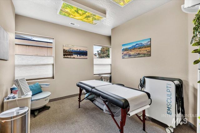 5513 N Glenwood 2, Garden City, ID 83714