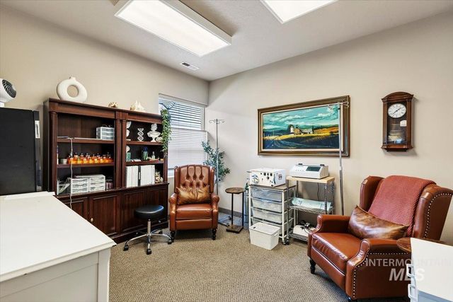 5513 N Glenwood 2, Garden City, ID 83714