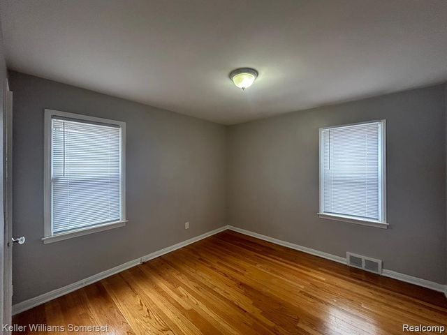 18458 Lennane, Redford, MI 48240