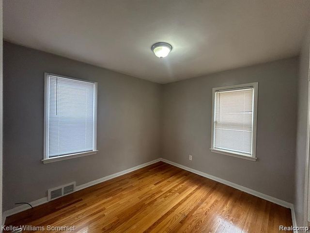 18458 Lennane, Redford, MI 48240