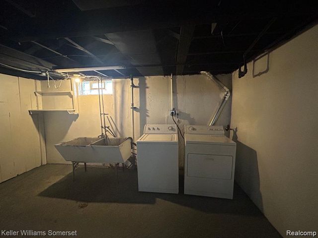 18458 Lennane, Redford, MI 48240