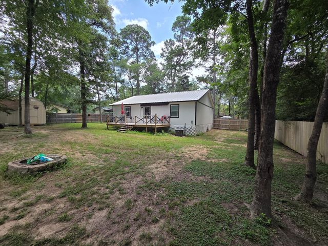141 Mud Cat Drive, Trinity, TX 75862