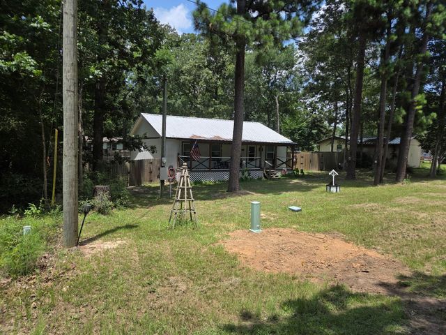 141 Mud Cat Drive, Trinity, TX 75862