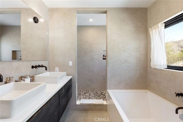 48575 W Paradise, Morongo Valley, CA 92256