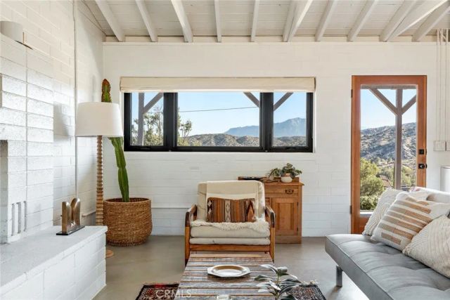 48575 W Paradise, Morongo Valley, CA 92256