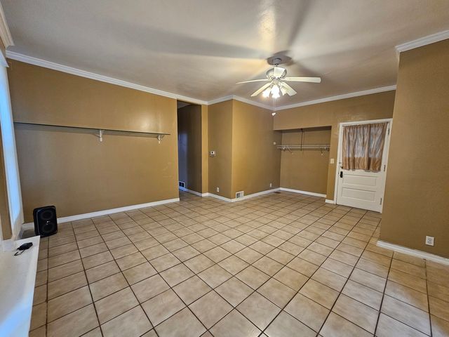 214 Franklin Avenue, Waukegan, IL 60085