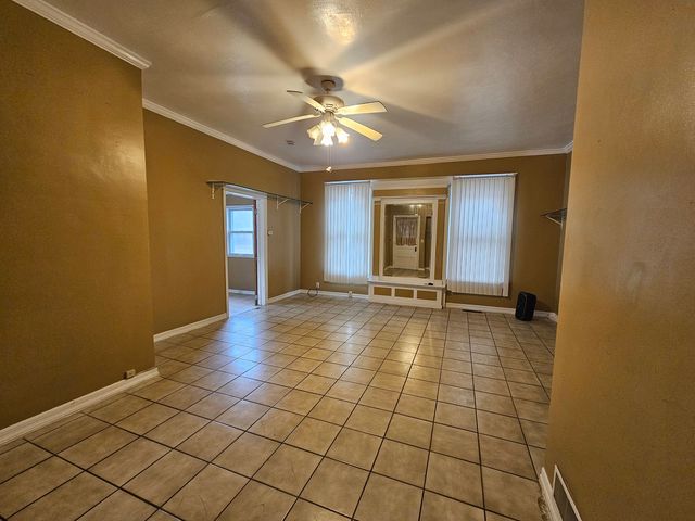 214 Franklin Avenue, Waukegan, IL 60085