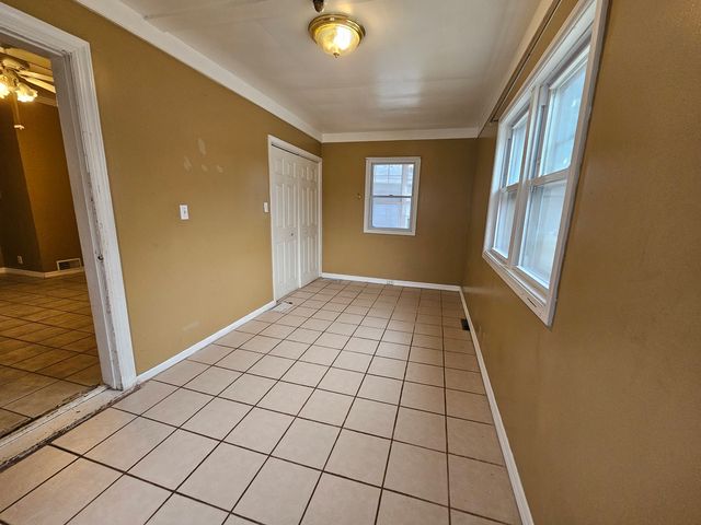 214 Franklin Avenue, Waukegan, IL 60085