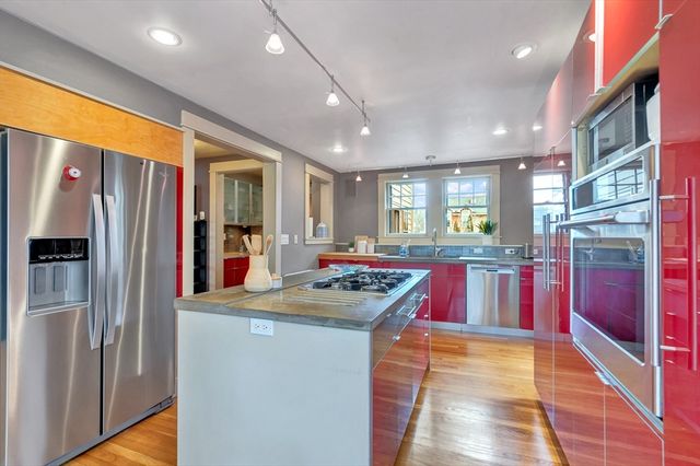 88 School Street, Arlington, MA 02476