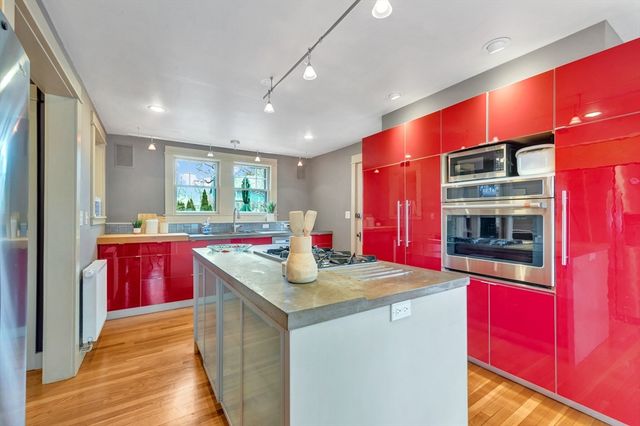 88 School Street, Arlington, MA 02476