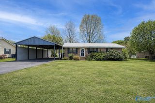 33 Sand Mountain Drive, Rainsville, AL 35986
