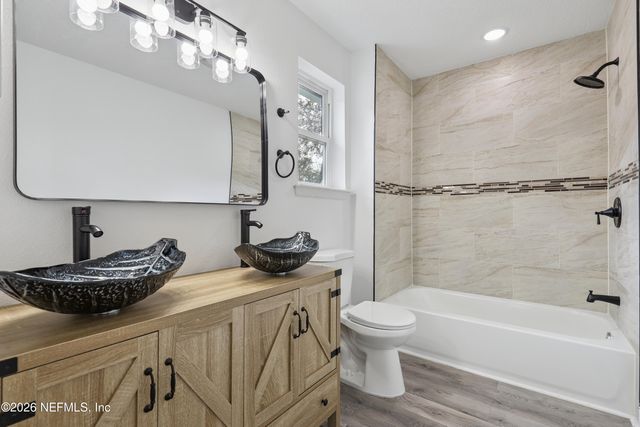 1022 PENMAN Road, Jacksonville Beach, FL 32250