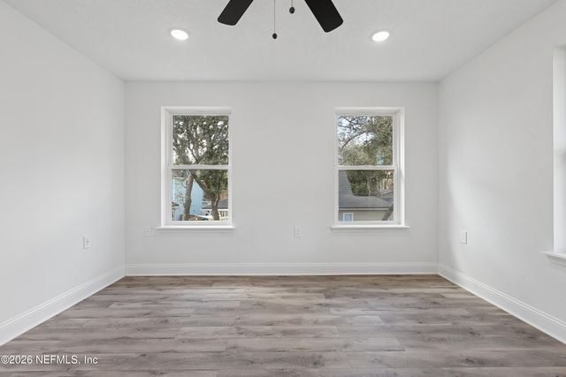 1022 PENMAN Road, Jacksonville Beach, FL 32250