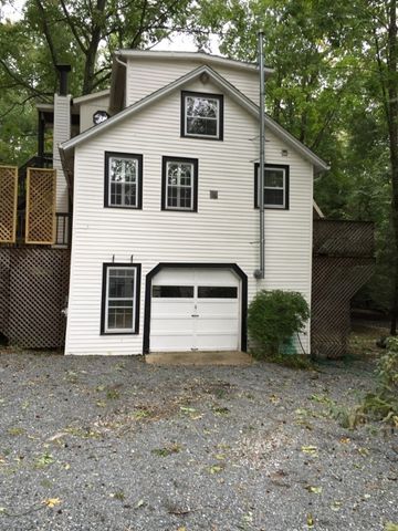 191 Stony Lane, North Kingstown, RI 02852