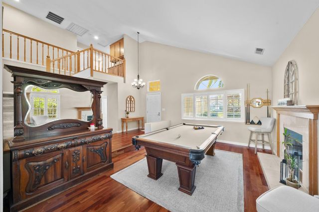 5820 Devon Dr, Rocklin, CA 95765