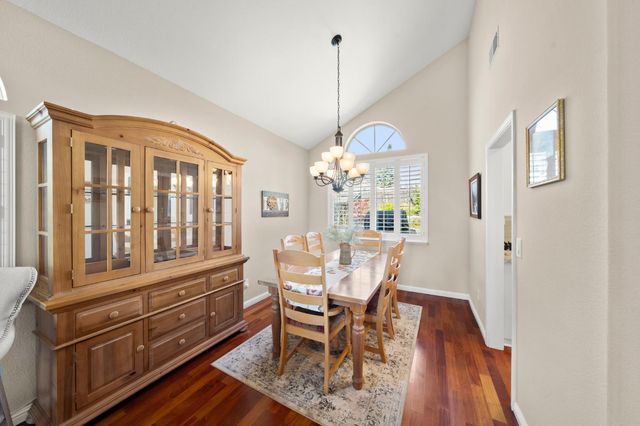 5820 Devon Dr, Rocklin, CA 95765