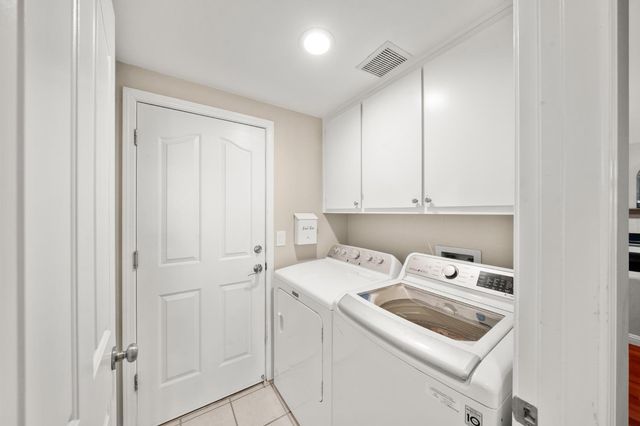 5820 Devon Dr, Rocklin, CA 95765