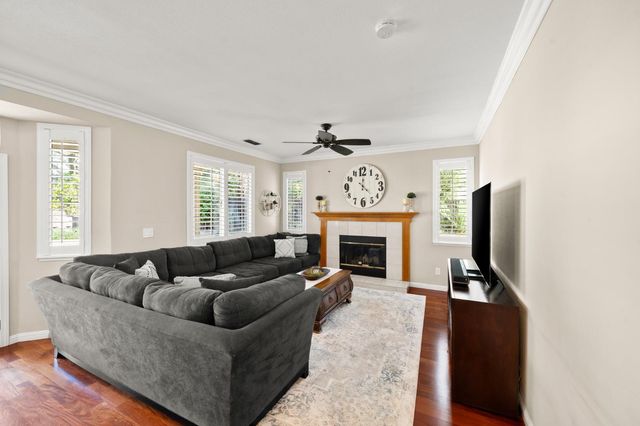 5820 Devon Dr, Rocklin, CA 95765